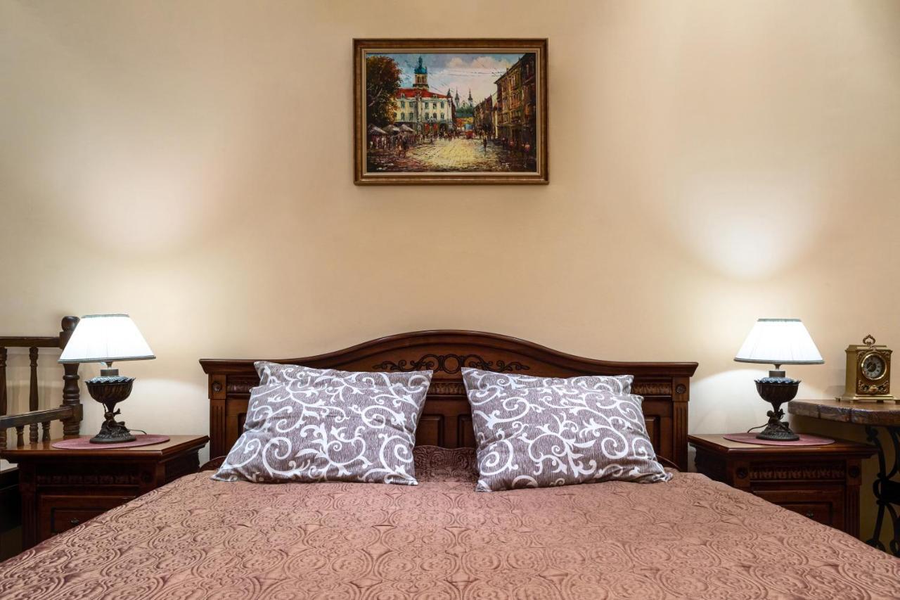 Bed & Breakfast In Downtown Leopoli Esterno foto